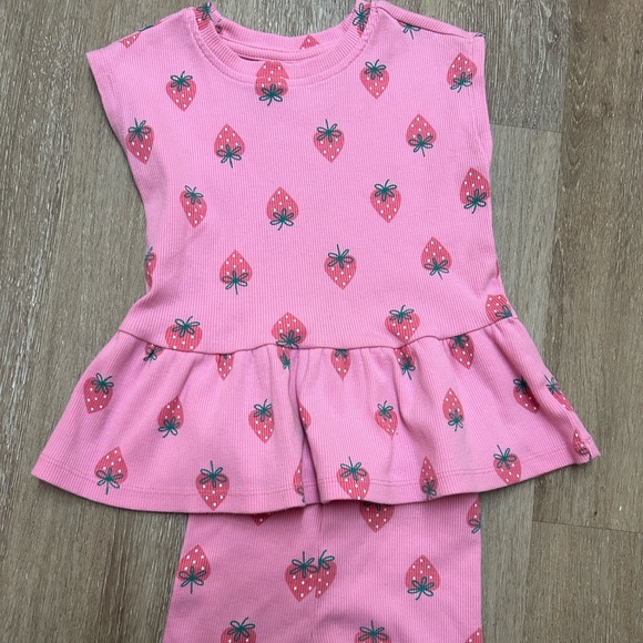 Toddler Girls Cat & Jack strawberry set - Picture 1 of 6